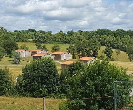 Les Chalets D Hermine Montredon-Labessonnié Exterior photo