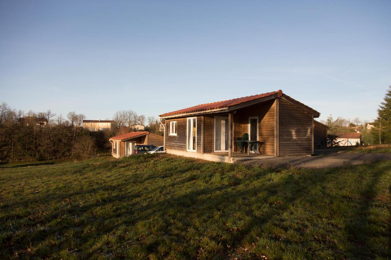 Les Chalets D Hermine Montredon-Labessonnié Exterior photo